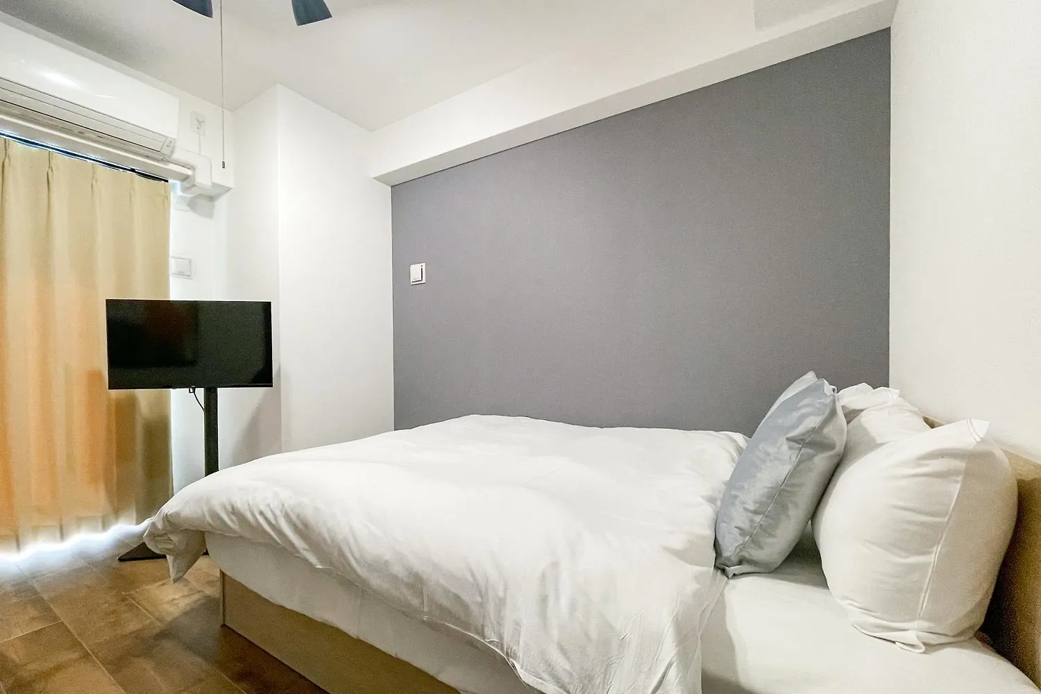 Ferienwohnung Grandia Shinsaibashi Ōsaka Apartment