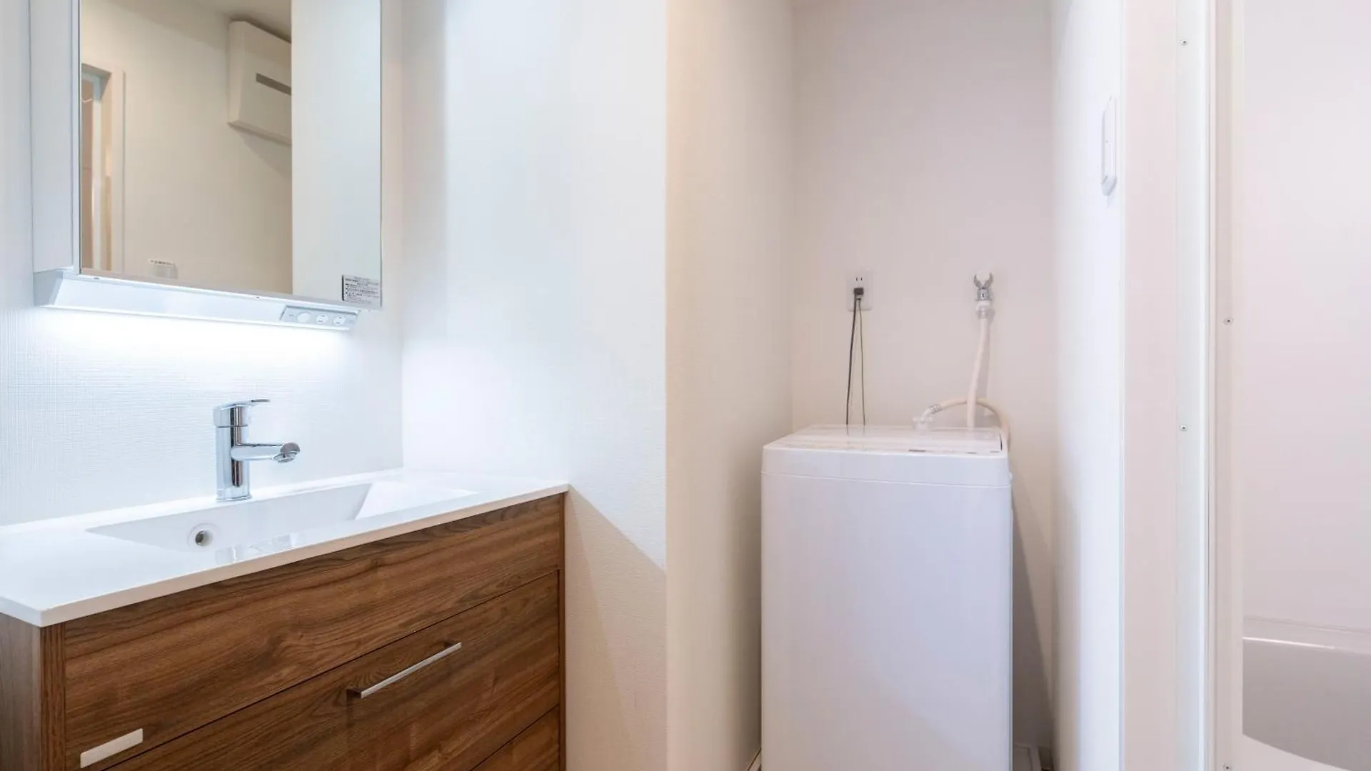 Apartment Ferienwohnung Grandia Shinsaibashi Ōsaka Japan